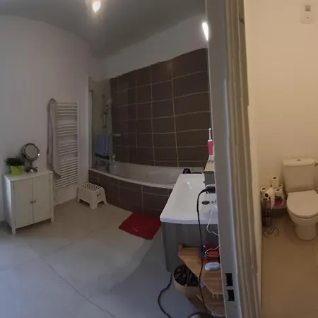 Maison Individuelle Familiale, Jacuzzi, Climatisation, 7 Couchages Ollioules