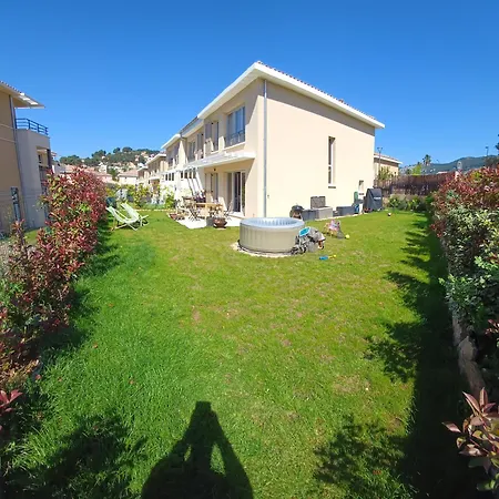 Maison Individuelle Familiale, Jacuzzi, Climatisation, 7 Couchages